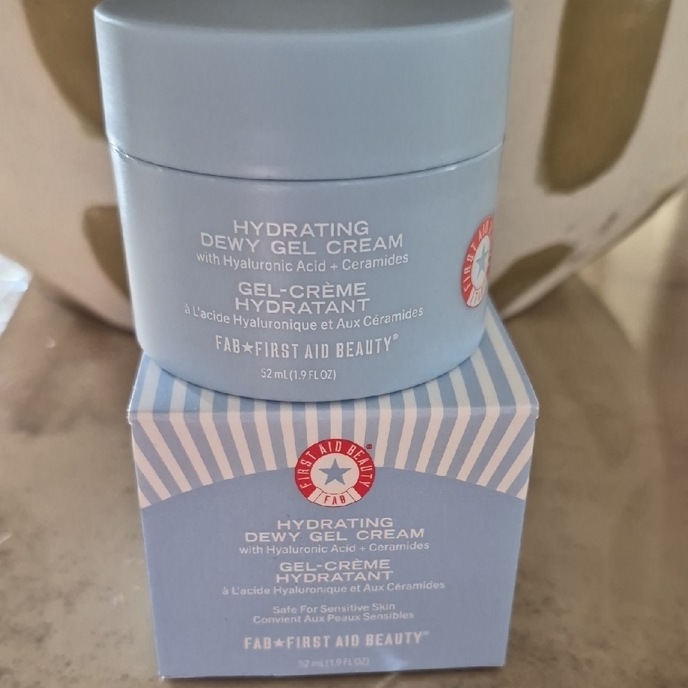 First Aid Beauty Hydrating Dewy Gel Cream